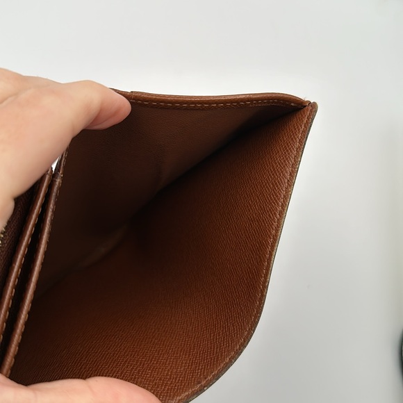 Louis Vuitton monogram wallet - Picture 8 of 12